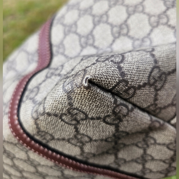 Gucci GG Supreme Joy Tote - Picture 12 of 16